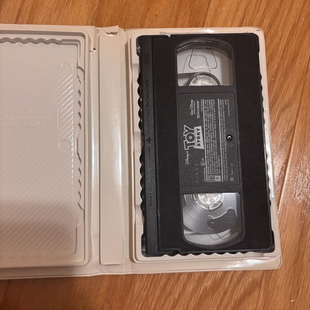 Disney Pixar Toy Story 1995 VHS - Picture 2 of 5